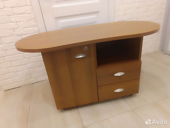 Тумба на колесиках