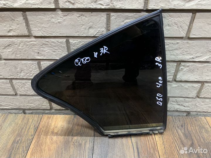 Infiniti Q50 Стекло двери задней левой и правой