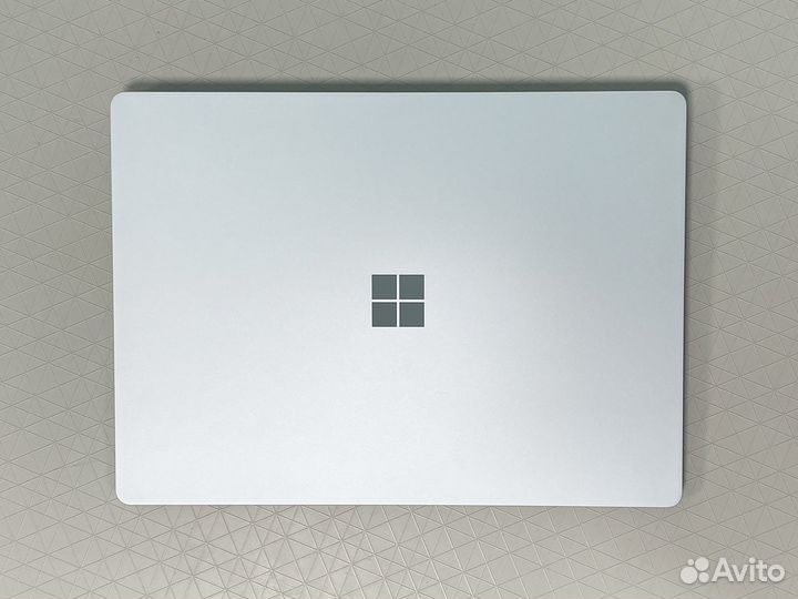 Microsoft Surface Laptop 2