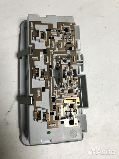 Задний плафон освещения Opel Astra J