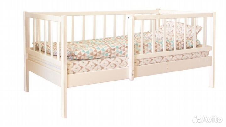 Кроватка с бортиком Лисенок от 2х лет берёза