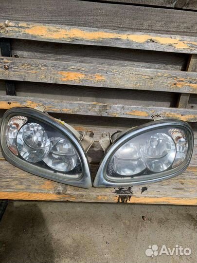 Фары волга 31105