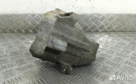 Кронштейн двигателя дизельный mercedes benz vito W