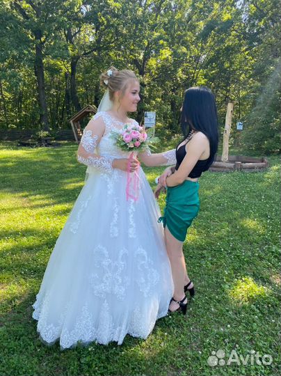 Свадебное платье