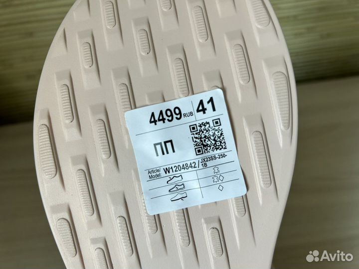 Сандали новые женские