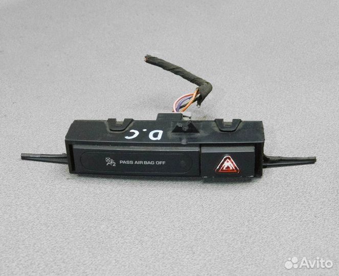 Кнопка аварийной сигнализации Dodge Caravan 4