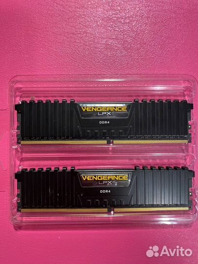 Память Corsair Vengeance DDR4 2x8Gb