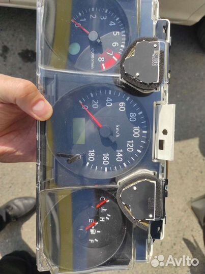 Щиток приборов