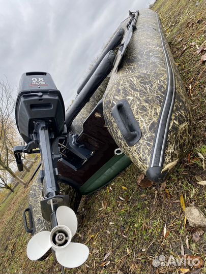 Лодка с мотором