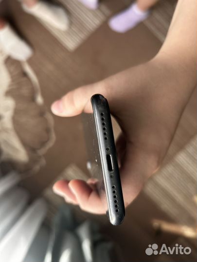 iPhone 8, 64 ГБ