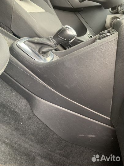 Консоль Volkswagen Polo 5 верхняя часть