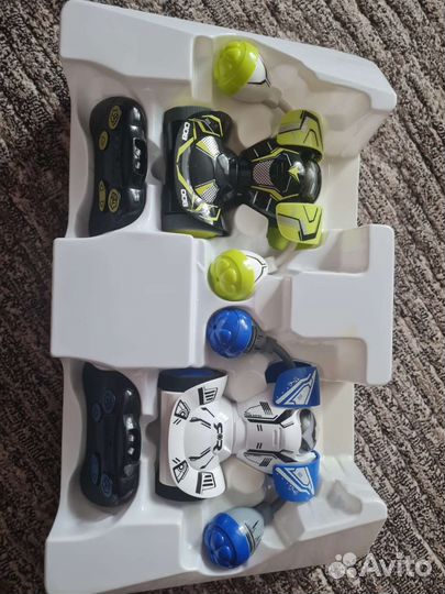 Игрушка Робокомбат на батарейках, б/у