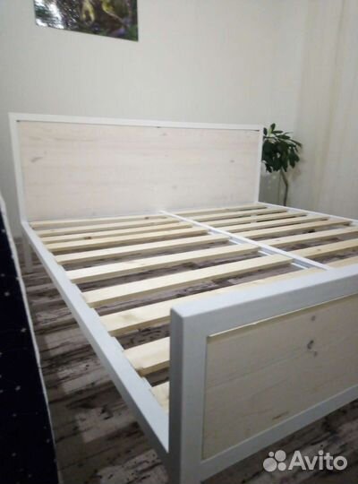 Изделия из металла и дерева