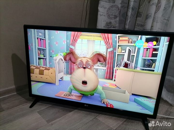 Продам телевизор lg 32 дюйма