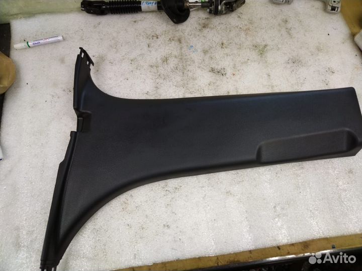 Накладка центральной стойки L200/5пок. рест