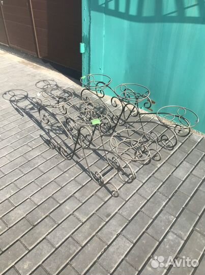 Кованная цветочница