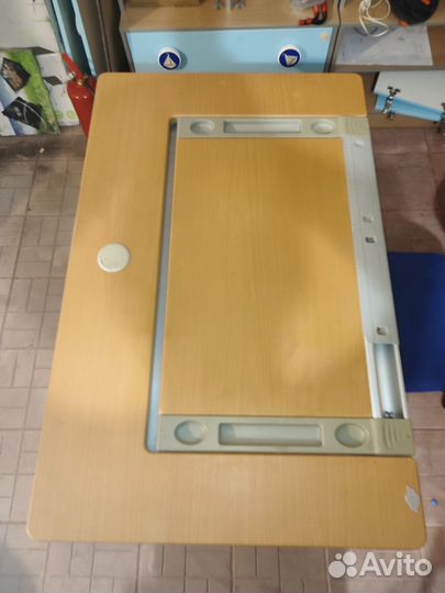 Письменный стол-растущая парта + стул Comfort-pro