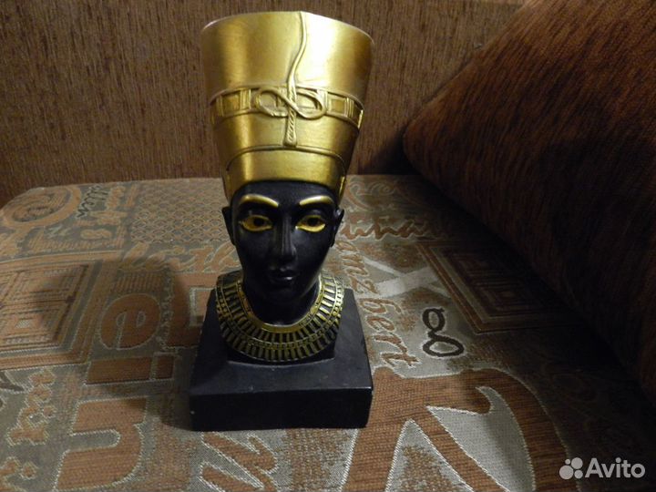 Бюст Нефертити, Египет