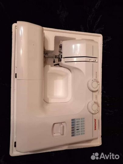 Швейная машина Janome новая