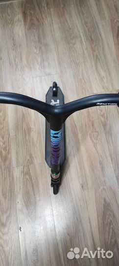 Трюковой самокат Reaction stunt