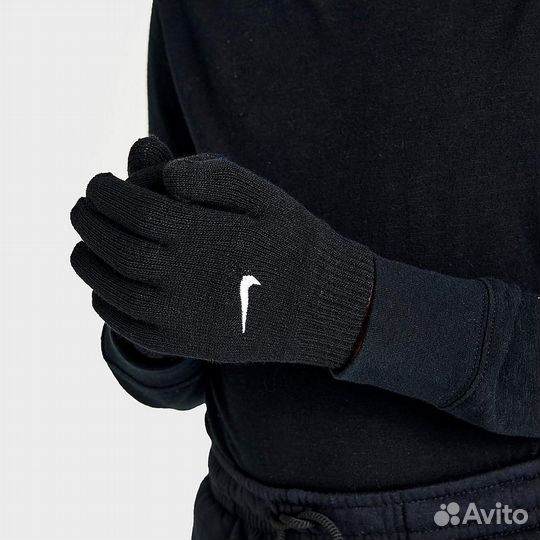 Комплект шапка и перчатки Nike