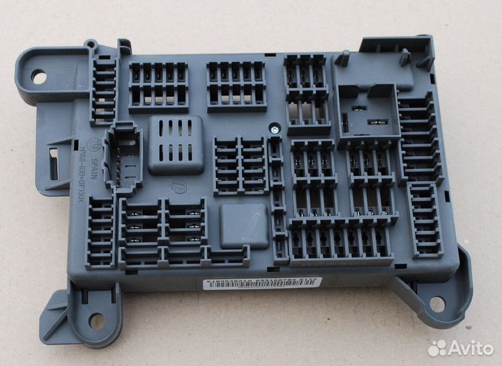 Блок предохранителей BMW X5 E70