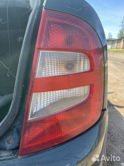 Фонарь правый Skoda Fabia 2001г Хетчбэк