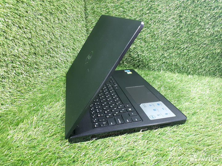 Шикарный dell на i5-5200 + SSD + GeForce 920M 2 гб