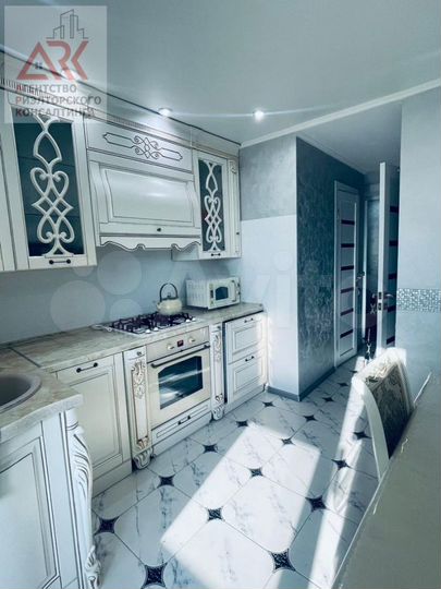 2-к. квартира, 57 м², 3/5 эт.