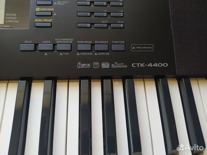 Синтезатор Casio CTK -4400