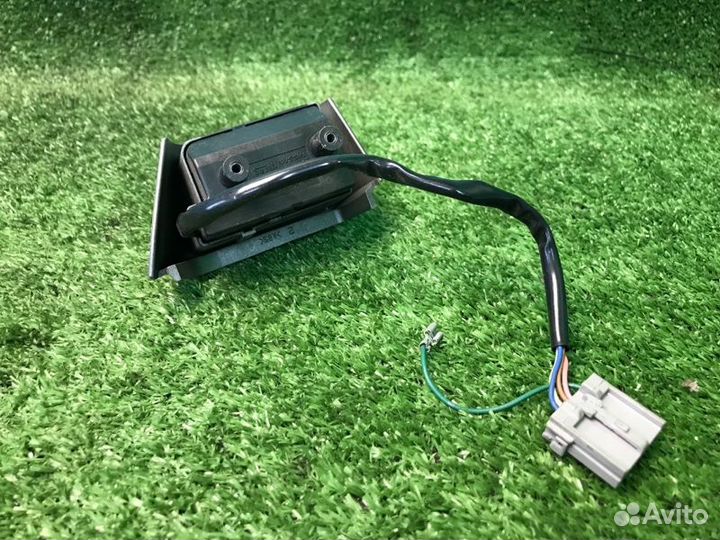 Кнопка многофункциональная Nissan Tiida C11 1.6