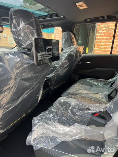 Toyota Land Cruiser 3.3 AT, 2022, 1 км