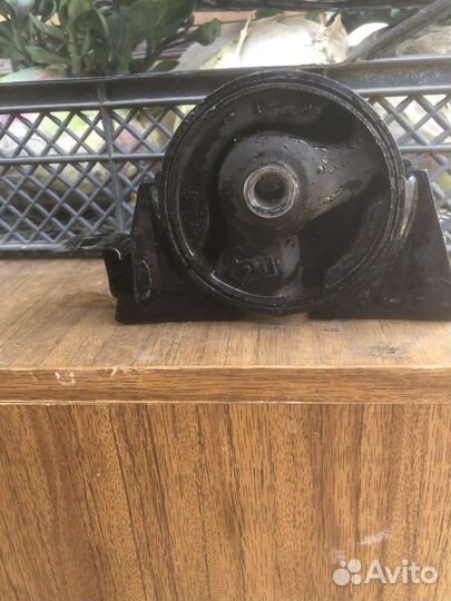 Опора двигателя передняя
