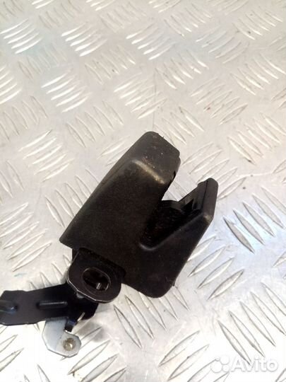 Б/У Замок двери распашной правой Caddy#003