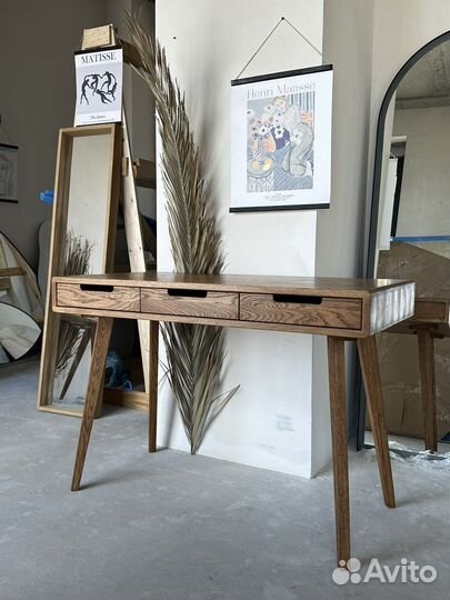 Рабочий стол из массива дуба