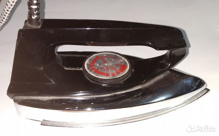 Утюг 1000 Вт рабочий