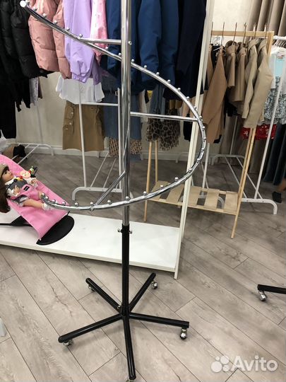 Вешалка для одежды напольная