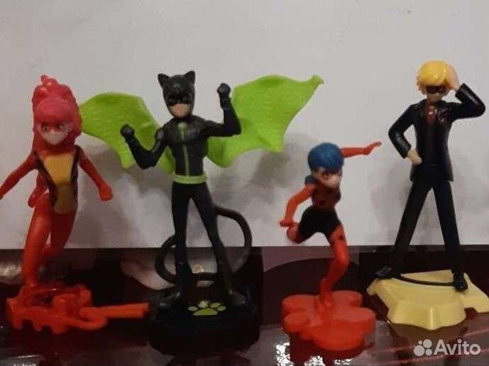 Игрушка киндер леди баг