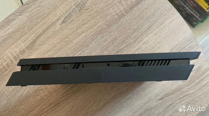 Sony PlayStation 4 slim 1000gb 2 геймпада