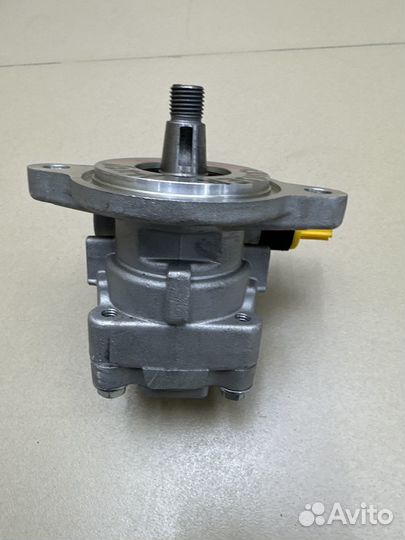 Насос гура Toyota Land Cruiser 100 1FZ-FE