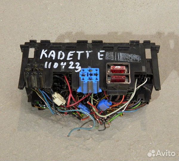 Блок предохранителей Kadett E 1.8