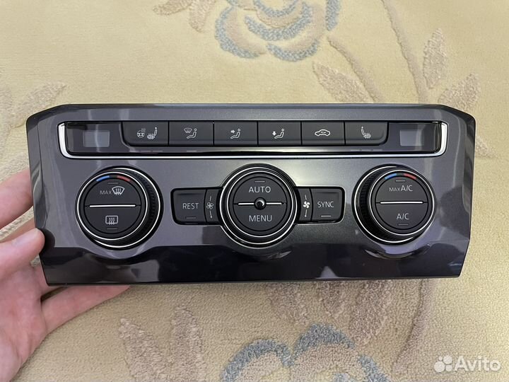 Блок управления климат-контролем VW Tiguan