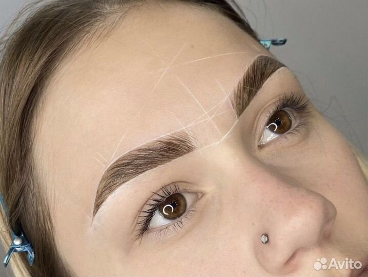 Коррекция и окрашивание бровей