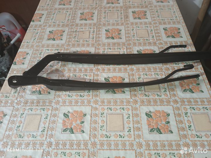 Поводок стеклоочистителя ваз