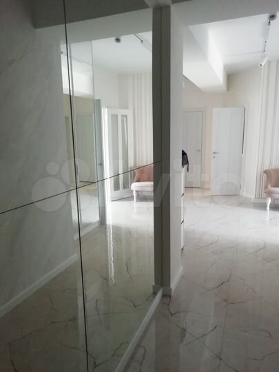 2-к. квартира, 107 м², 5/10 эт.