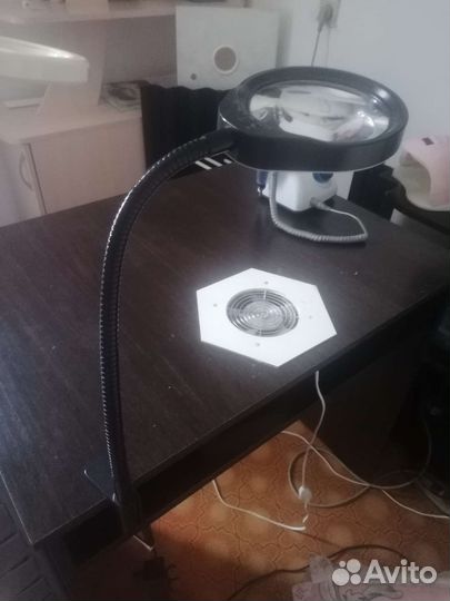 Настольная лампа - лупа