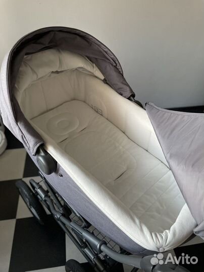 Коляска 2 в 1 Inglesina Sofia на шасси Ergo Bike