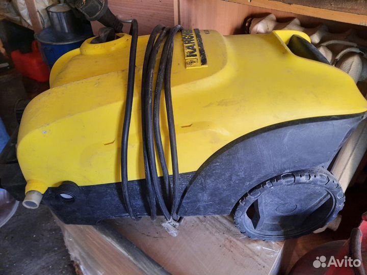 Моющий пылесос karcher