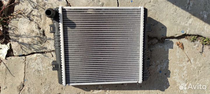 Радиатор дополнительный Mercedes W166 6.3