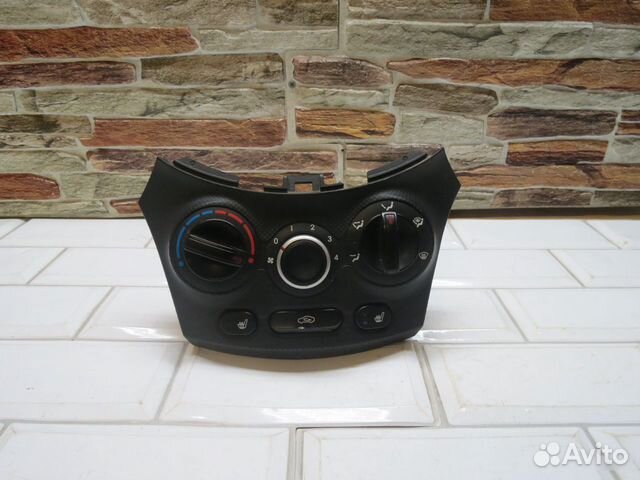 Блок управления отопителем Hyundai Solaris 2010